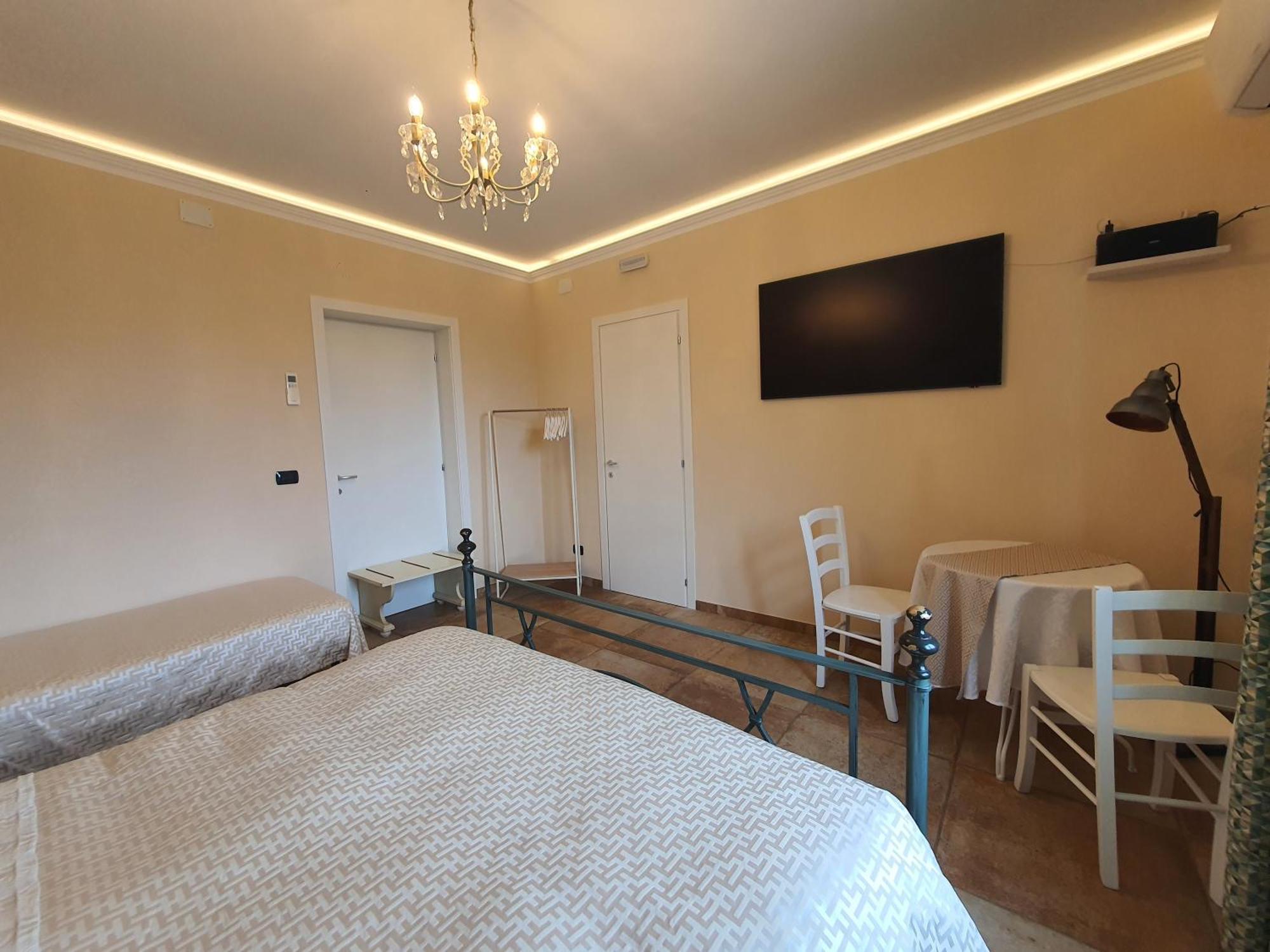 Villa Malvasio Elegant Retreat In Sassari With Private Jacuzzi Room Exterior foto