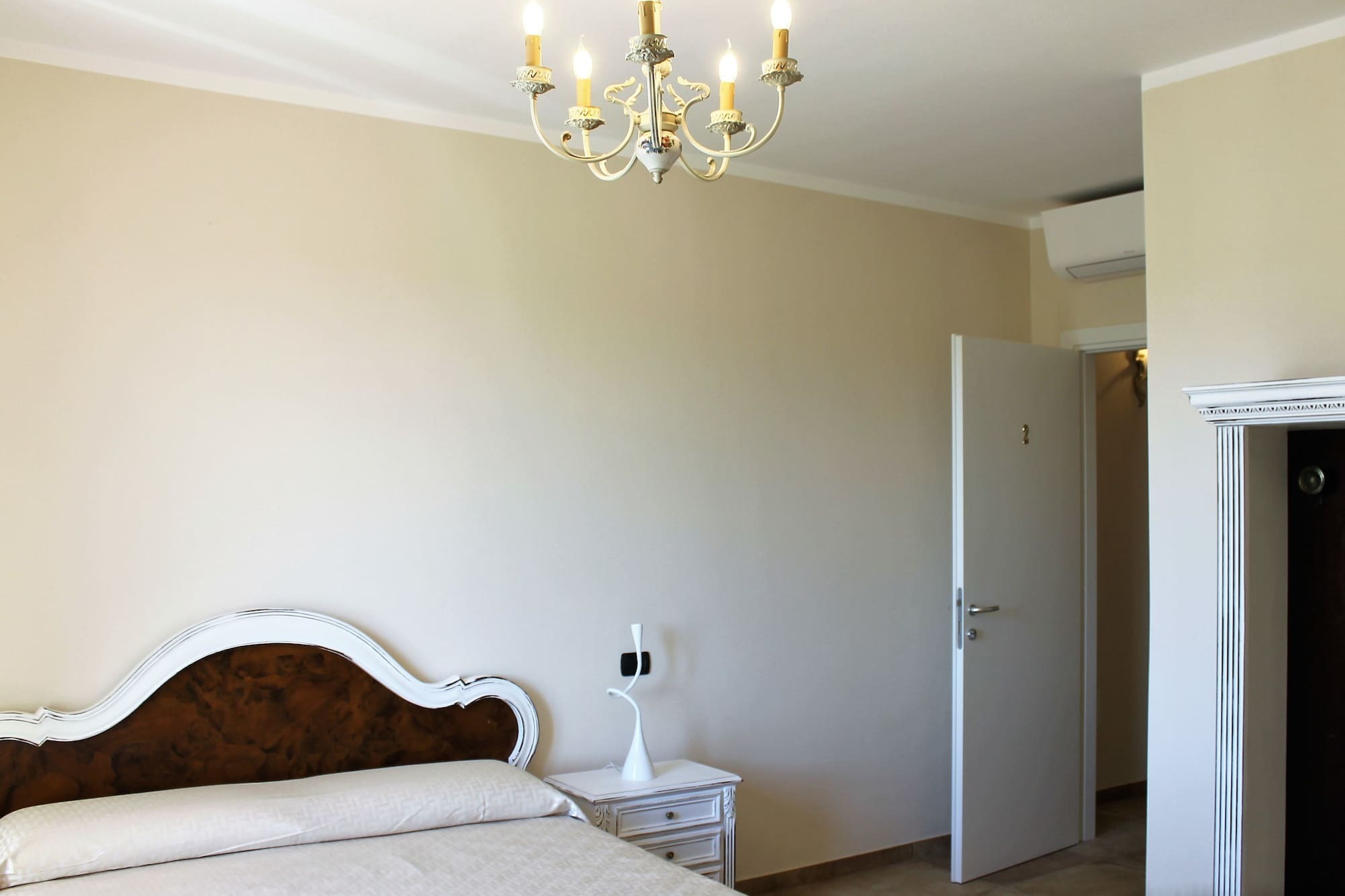 Villa Malvasio Elegant Retreat In Sassari With Private Jacuzzi Room Exterior foto