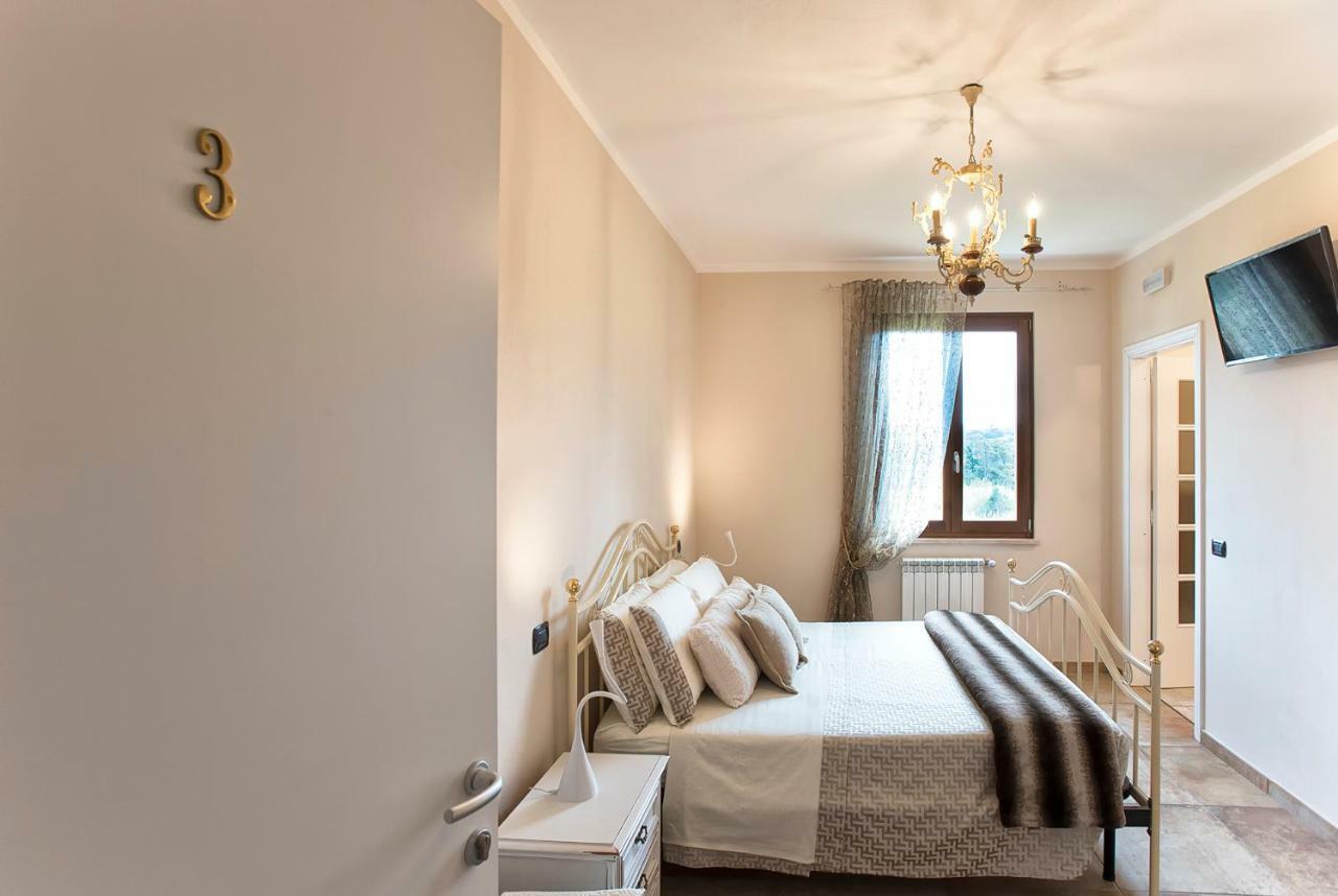 Villa Malvasio Elegant Retreat In Sassari With Private Jacuzzi Room Exterior foto