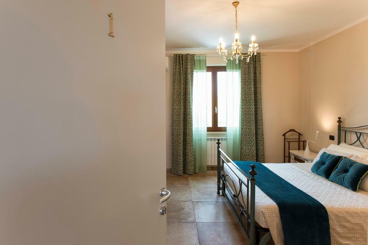 Villa Malvasio Elegant Retreat In Sassari With Private Jacuzzi Room Exterior foto